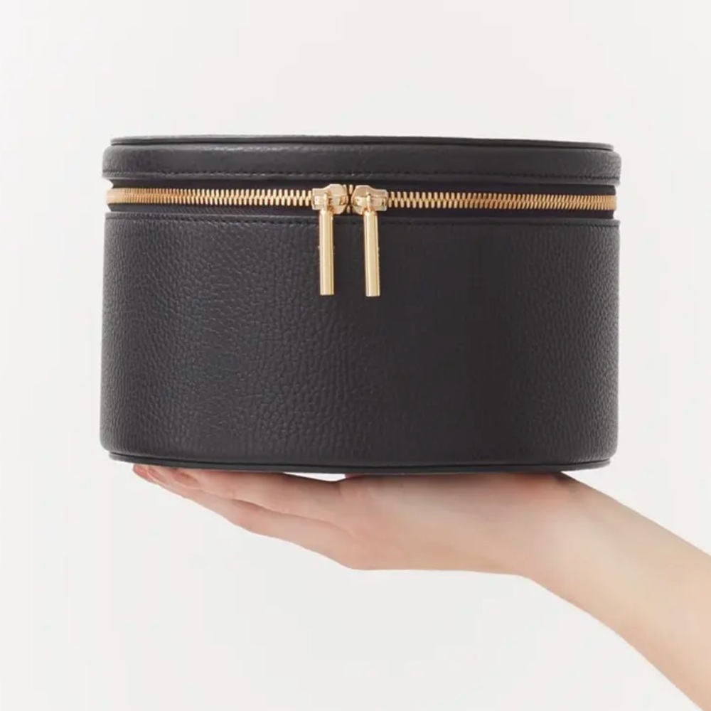 Cuyana Black Leather Travel Jewelry Case with Gold Zipper